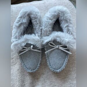 NEW Women’s J Crew Faux Fur Loafer Slippers with Bow